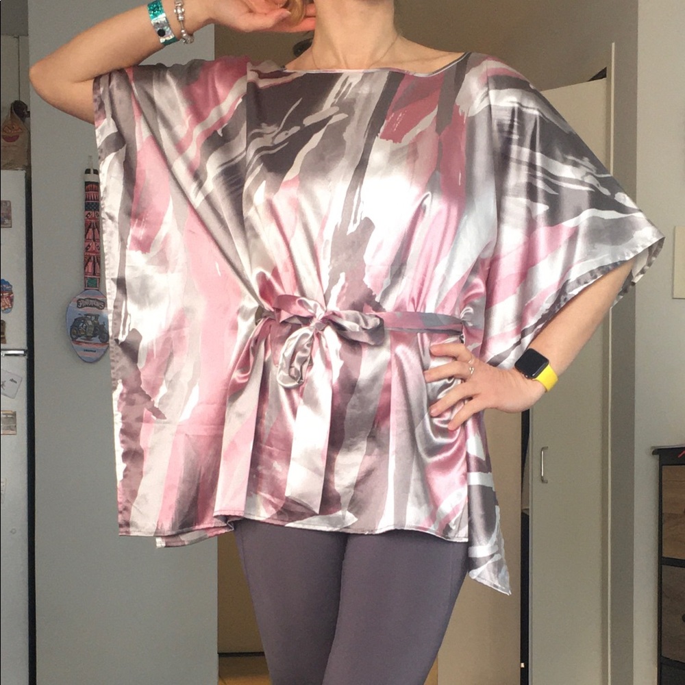 Batwing sleeve blouse NWOT